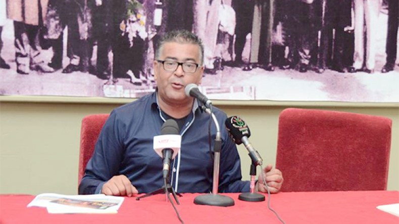 أدعو الوزارة لإطلاق اسم فتح النور بن إبراهيم على مؤسسة مسرحية