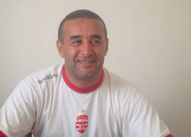 La succession de Rabah Saâdane est ouverte : Benchikha assurera l’intérim provisoirement