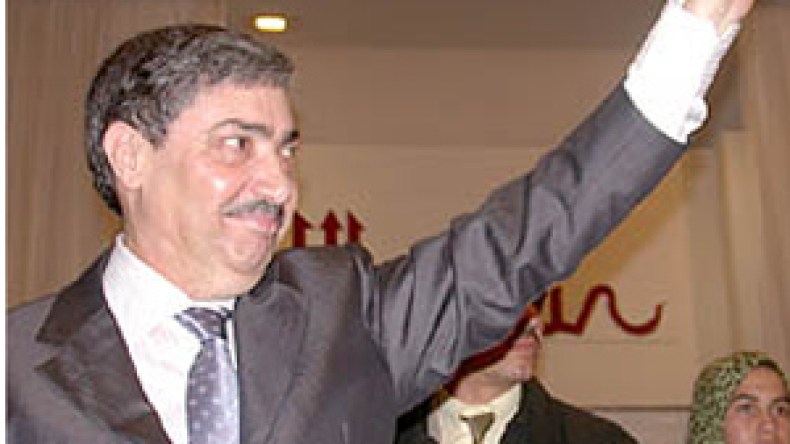 غربال الأفلان يُسقط بن فليس من قائمة المدعوين للمؤتمر التاسع