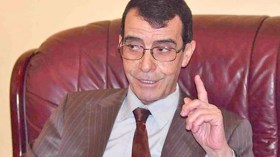 المحامون يلتمسون إطلاق سراح الجنرال بن حديد