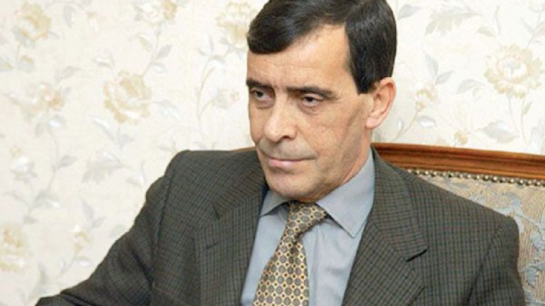 “الحالة الصحية للجنرال بن حديد في خطر إذا لم ينقل إلى المستشفى فورا”