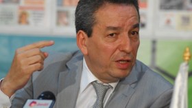 بن يونس يأمر بالإسراع في إنجاز مخبر التجارب لمراقبة المنتجات الصناعية