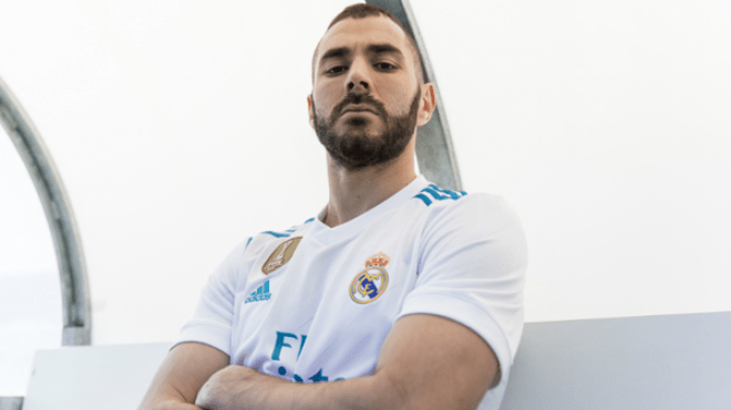 قدمت تضحيات كبيرة للبقاء مع الريال