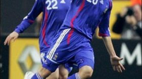 ” قررت اللعب لفرنسا لأن الجزائر رفضتني “