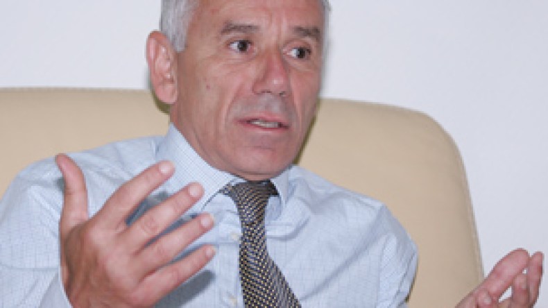 بن‭ ‬عطا‭ ‬لله‭ ‬ضحية‭ ‬مغالطات‭ ‬تقف‭ ‬وراءها‭ ‬جماعات‭ ‬المصالح