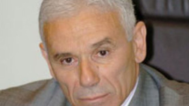 القنصليات الجزائرية بالخارج ترفض تسوية الوضعيات الإدارية لآلاف المهاجرين