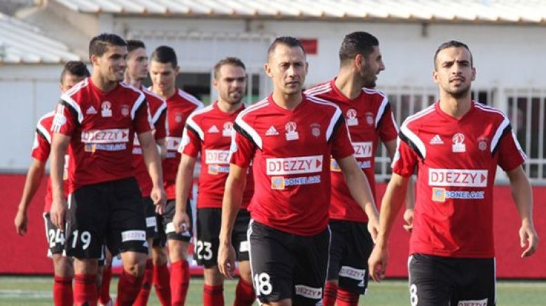 بن عيادة  للشروق: “لم نخسر الكأس القارية بعد”