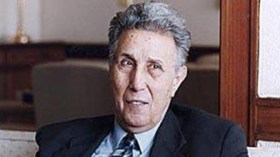 لاجئ سياسي مصري يطلب شهادة بن بلة حول ثروة مبارك