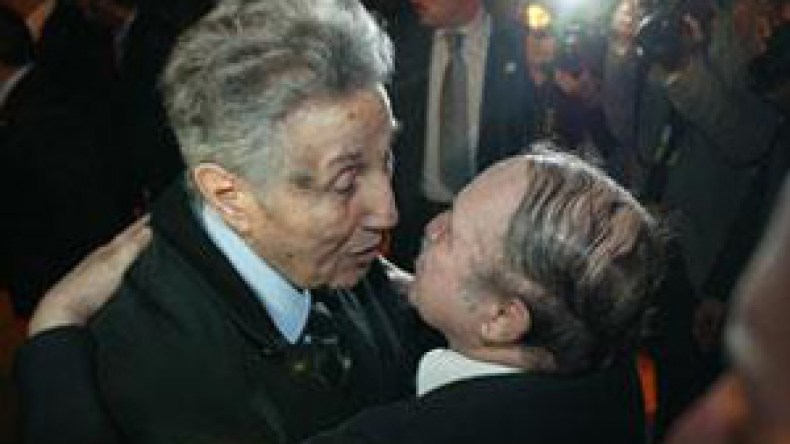 بن بلة وبوضياف شهيدان في مقبرة مغنية