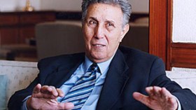 Ben Bella président du comité national de solidarité avec le président soudanais