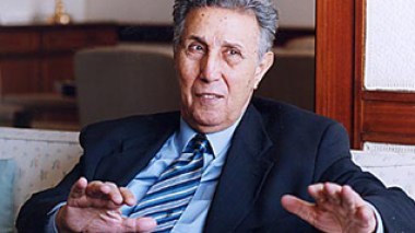 Ben Bella président du comité national de solidarité avec le président soudanais