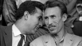 بن بلة لم يطلب من بومدين الافراج إلا عند وفاة أمه وعبد الناصر عام 1970