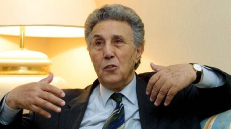 أول رئيس للجزائر المستقلة أحمد بن بلة في ذمة الله