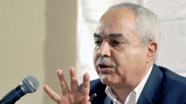 رئيس الحكومة الأسبق أحمد بن بيتور يعلن انسحابه من سباق الرئاسيات