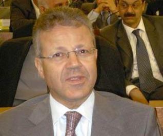 Sept syndicats se livrent une bataille pour partager les 700 milliards des oeuvres sociales