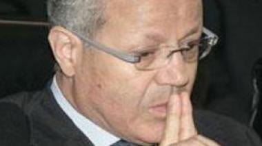 Minister of Education pledges wage-hikes to the sector employees