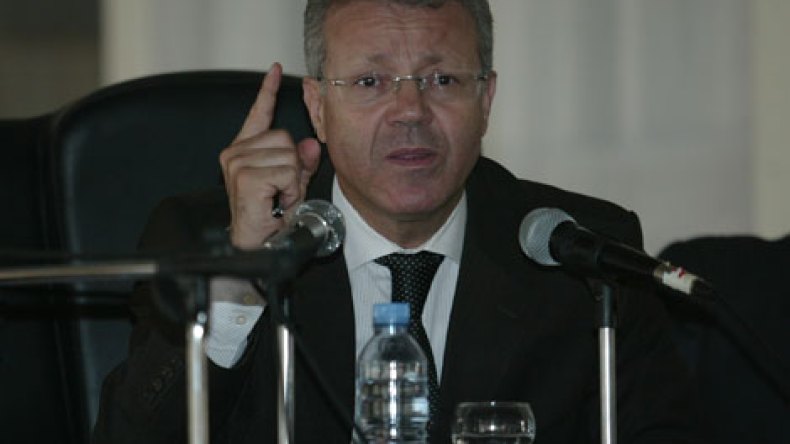 الولاة مطالبون بفتح تحقيق ضد الأولياء الرافضين تسجيل أبنائهم للدراسة