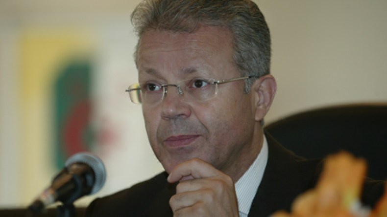 الناجحون في القوائم الاحتياطية لمسابقات التربية يحتجون