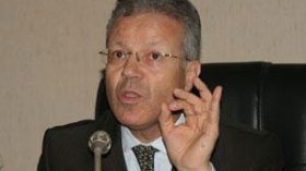 بن بوزيد يتعهد بالتكفل بمطالب عمال التربية خلال الموسم الدراسي الحالي