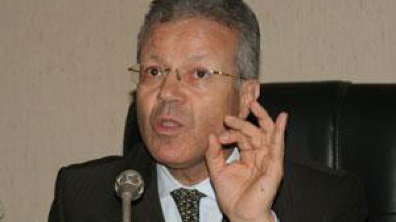 بن بوزيد يتعهد بالتكفل بمطالب عمال التربية خلال الموسم الدراسي الحالي