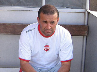 Benchikha cédera sa place pour un entraineur « étranger » juste après le match face à l’Afrique centrale