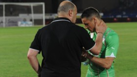 بن شيخة يستقيل من تدريب المنتخب الوطني