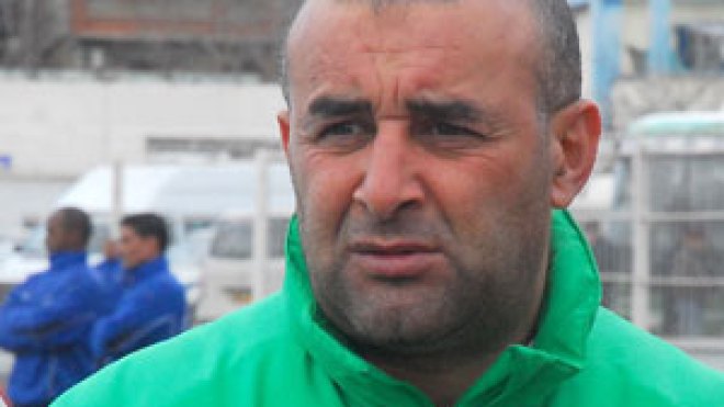 بن‭ ‬شيخة‭ ‬تابع‭ ‬مباراة‭ ‬السد‭ ‬أمام‭ ‬الهلال‭ ‬بقطر‭ ‬وخرج‭ ‬راضيا‭ ‬على‭ ‬أداء‭ ‬بلحاج‭ ‬