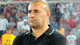 Benchikha résilie son contrat avec le Raja Casablanca
