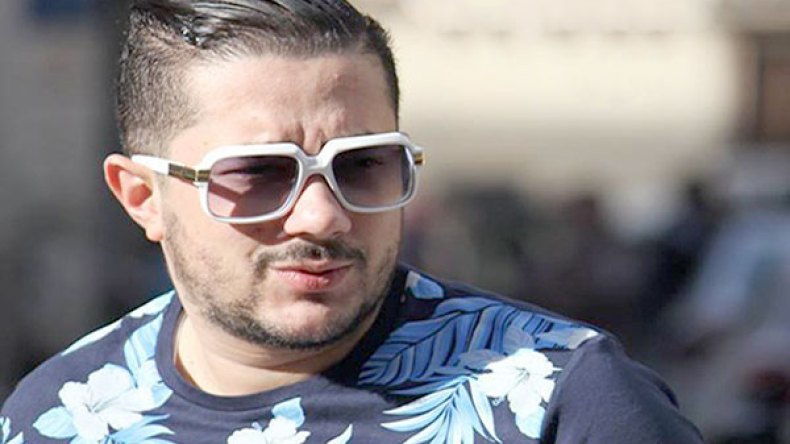 ندمت على أغنية الـ(واي واي).. ووالدي لم يطردني من البيت!