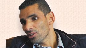 للأسف.. اللاعب المحلي يحشر فقط في مقاعد الإحتياط