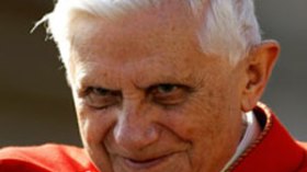 بابا الفاتيكان يطالب بحوار بين أوروبا وإفريقيا لوقف ظاهرة الهجرة السرية