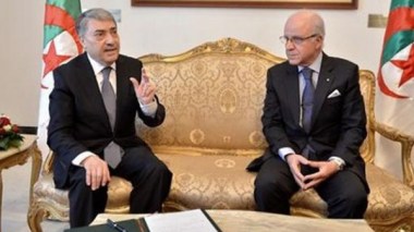 بن فليس يخاطب مدلسي ويحذر من تزوير الإنتخابات