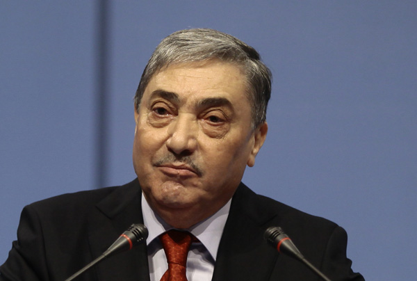 Benflis :«Le pouvoir a donne la priorité à la consommation au détriment des richesses du pays »