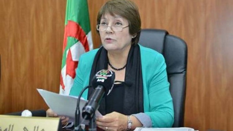 قراء “الشروق أون لاين”: العامية لن تصنع الربيع!