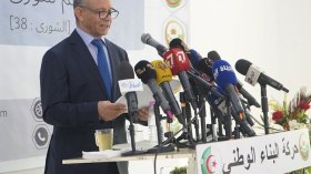 بن قرينة: التعديل الدستوري يحمي ثوابت الهوية الوطنية