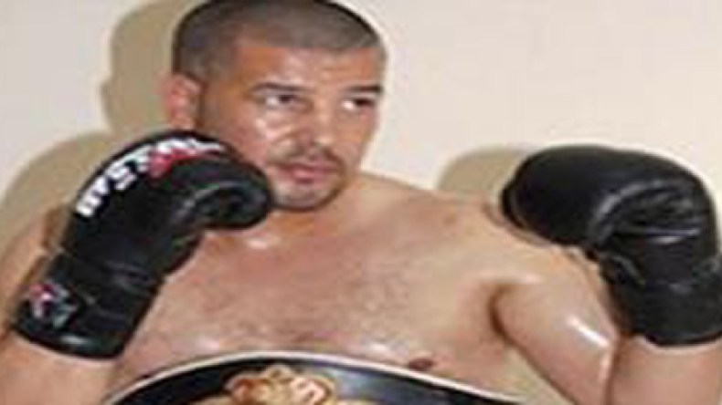Boxe professionnelle : Mohamed Benguesmia face au Brésilien Dos Santos le 16 avril à Alger
