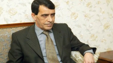 Le général Benhadid remis en liberté