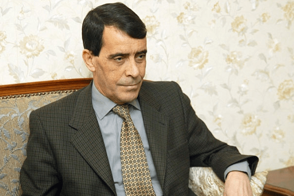 Un an de prison requis contre Benhadid