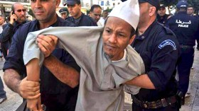 الشرطة توقف مسيرة لأنصار علي بنحاج لنصرة غزة وتعتقل متظاهرين