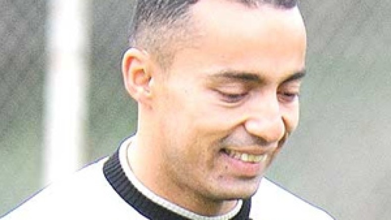 بن‭ ‬حمو‭ ‬قد‭ ‬يحط‭ ‬الرحال‭ ‬في‭ ‬نادي‭ ‬ألفورت‭ ‬فيل