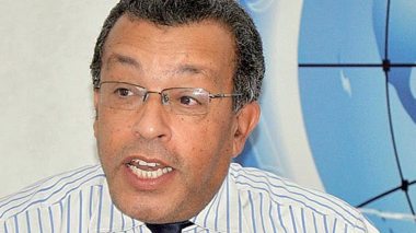 Benkhalfa: «Les chèques bancaires sont désormais obligatoires»