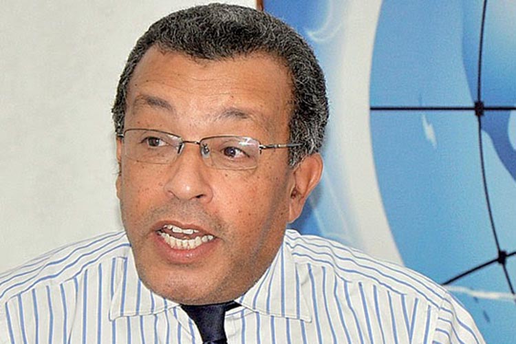 Benkhalfa: «Les chèques bancaires sont désormais obligatoires»