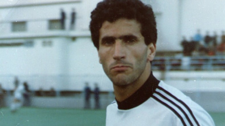 مجادي وبن مبروك تصرفا بأنانية في مونديال 86 وحطما المنتخب الوطني