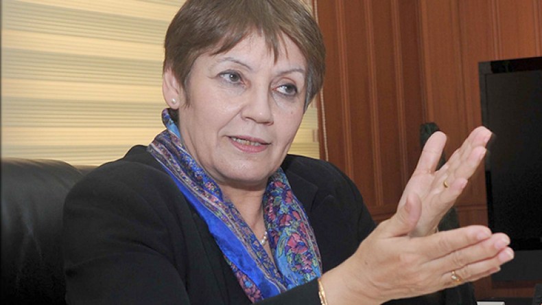 بن غبريط.. رمتنا بدائها وانسلّت