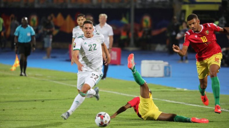 بن ناصر ينتقل إلى ميلان آسي بـ 16 مليون أورو