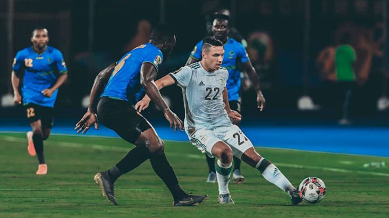 اختياري اللعب للجزائر كان نابعا من القلب