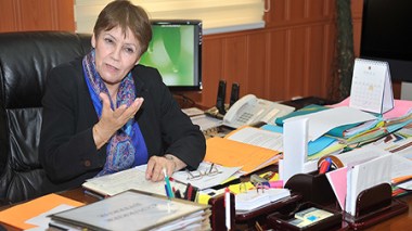 Education: bras de fer entre Benghebrit et les économes