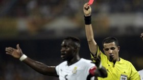 بنوزة، عبيد شارف وإيتشعلي ضمن القائمة الموسعة لحكام “كان2015”