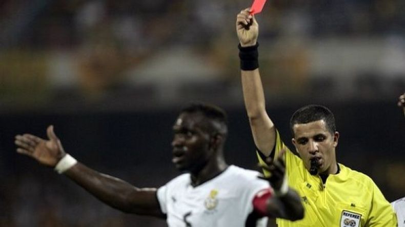 تحكيم جزائري لمواجهة البيضاوي ومازمبي