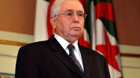 بن صالح يوقع 5 مراسيم تعاون مع هذه الدول